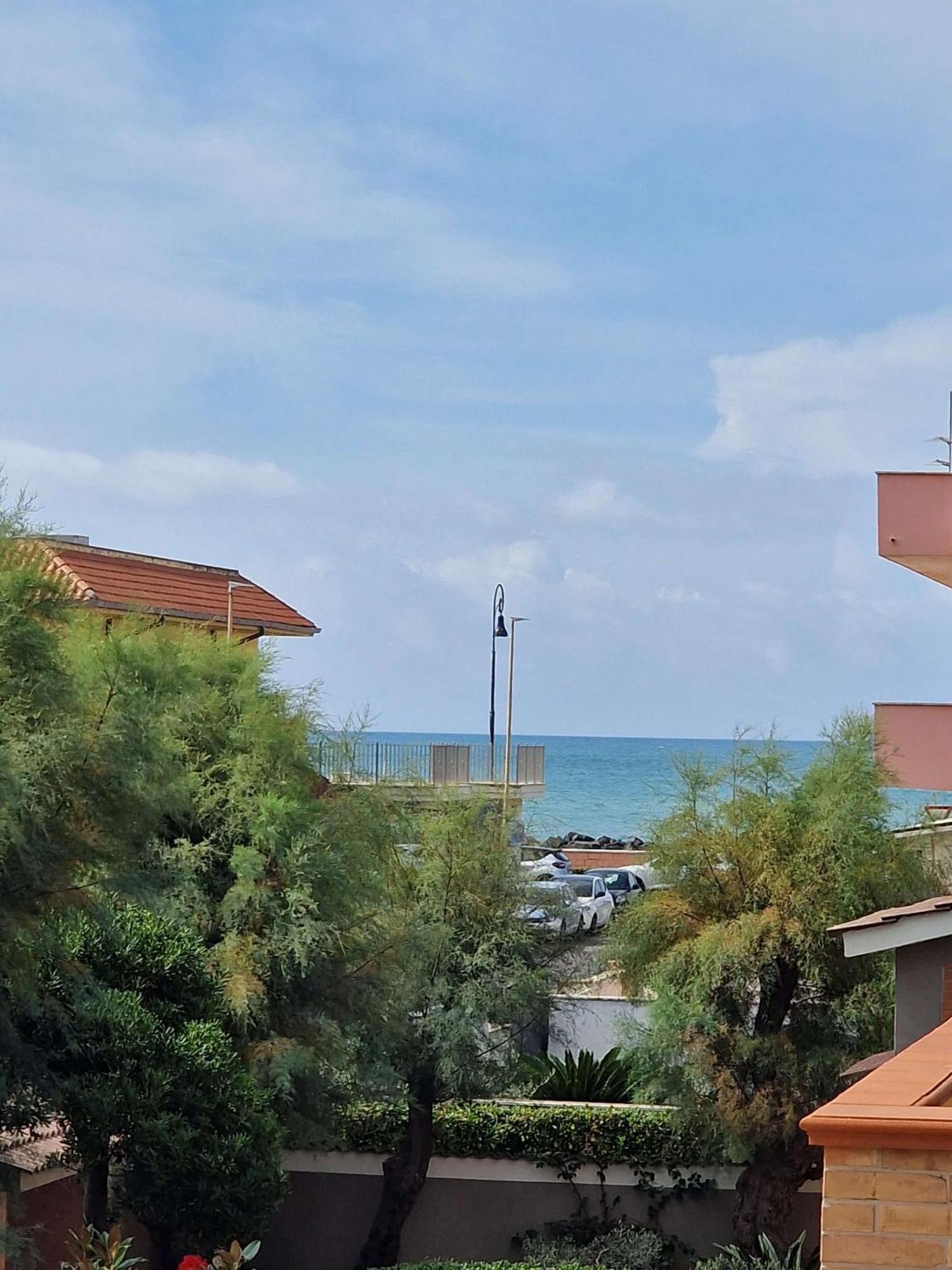 Vista Mare House Appartement Fiumicino Buitenkant foto