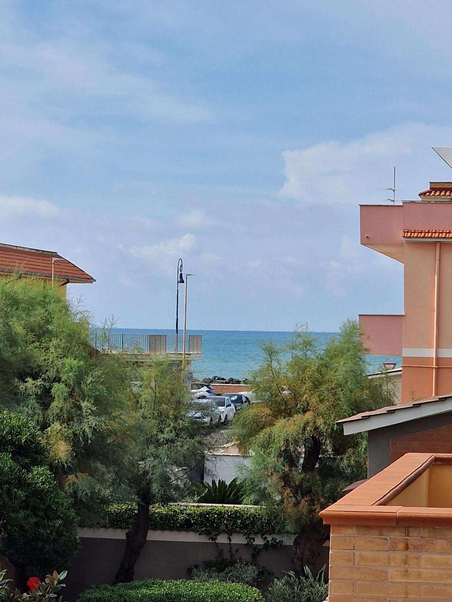 Vista Mare House Appartement Fiumicino Buitenkant foto